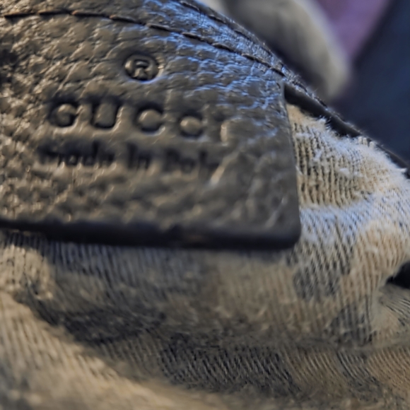 Gucci Textured Black Leather Accessory - Picture 1 of 7